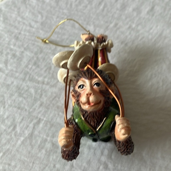 Unbranded: Chimpanzee Circus Monkey Ornament- “Not my circus, not my monkey” - Picture 5 of 12